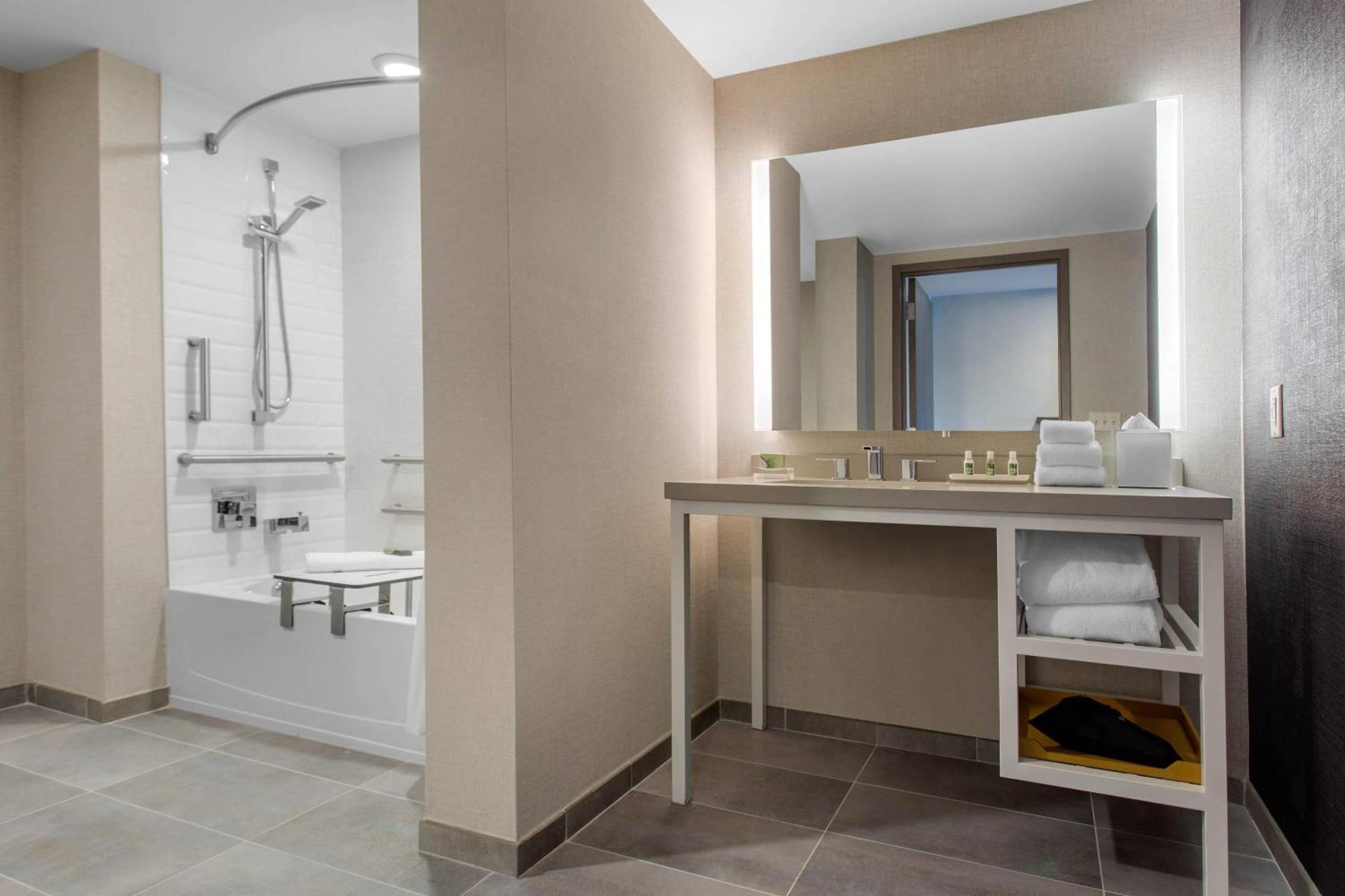 Cambria Hotel Downtown Asheville Buitenkant foto