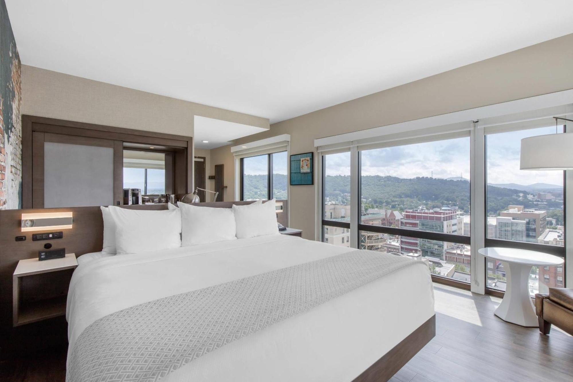 Cambria Hotel Downtown Asheville Buitenkant foto